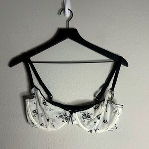 Gilligan & O'Malley Black and White Floral Push Up Bra Size 36D
